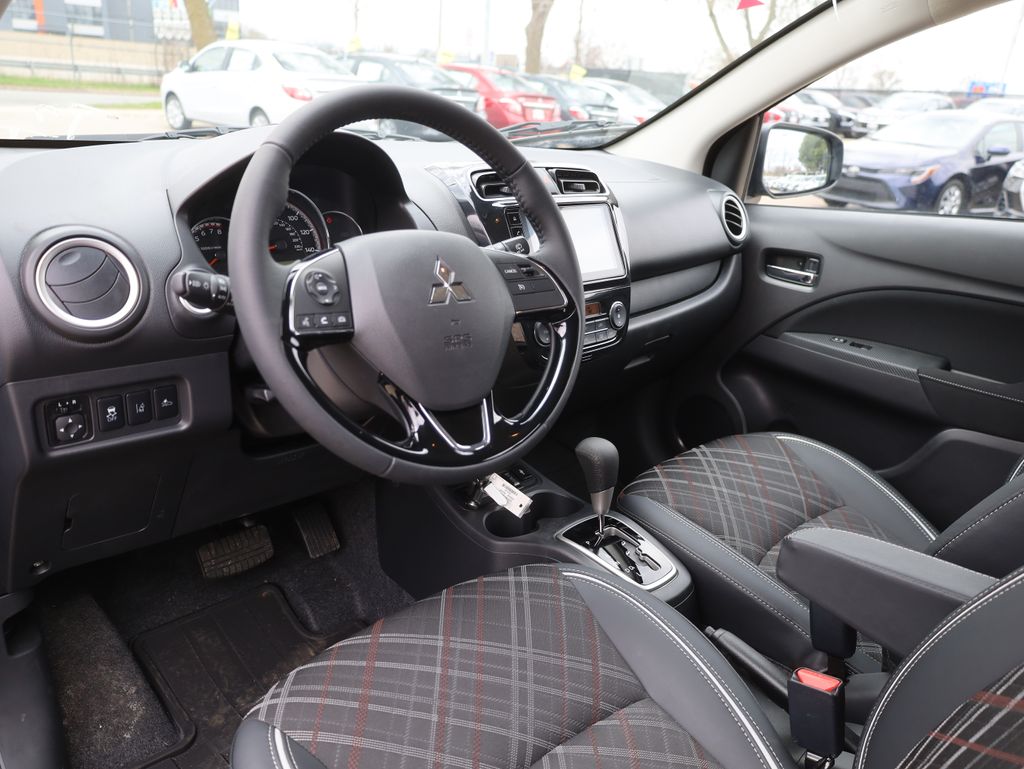 Vehicle image 26 of 39