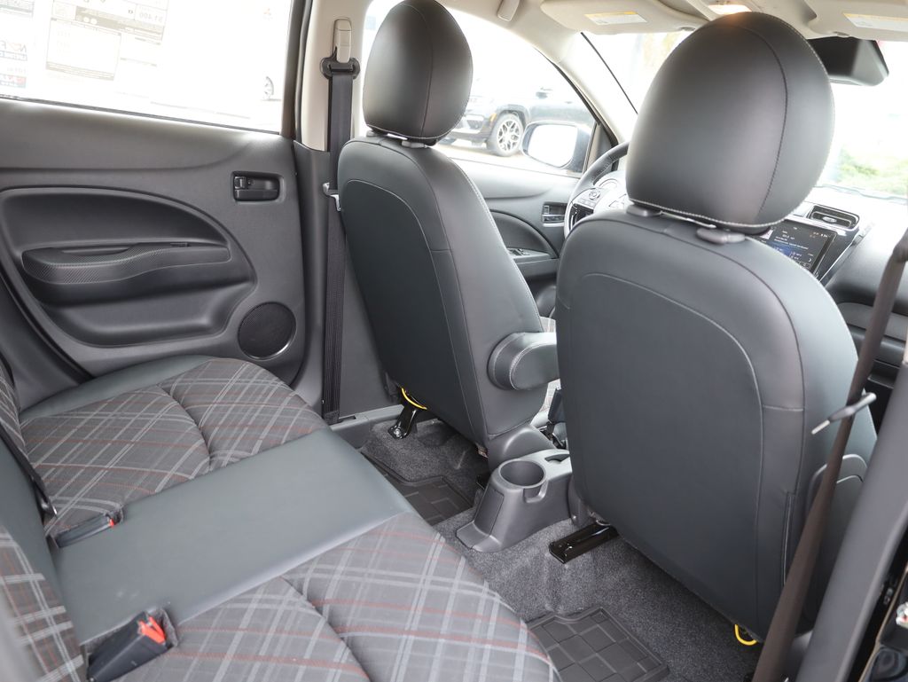 Vehicle image 15 of 39