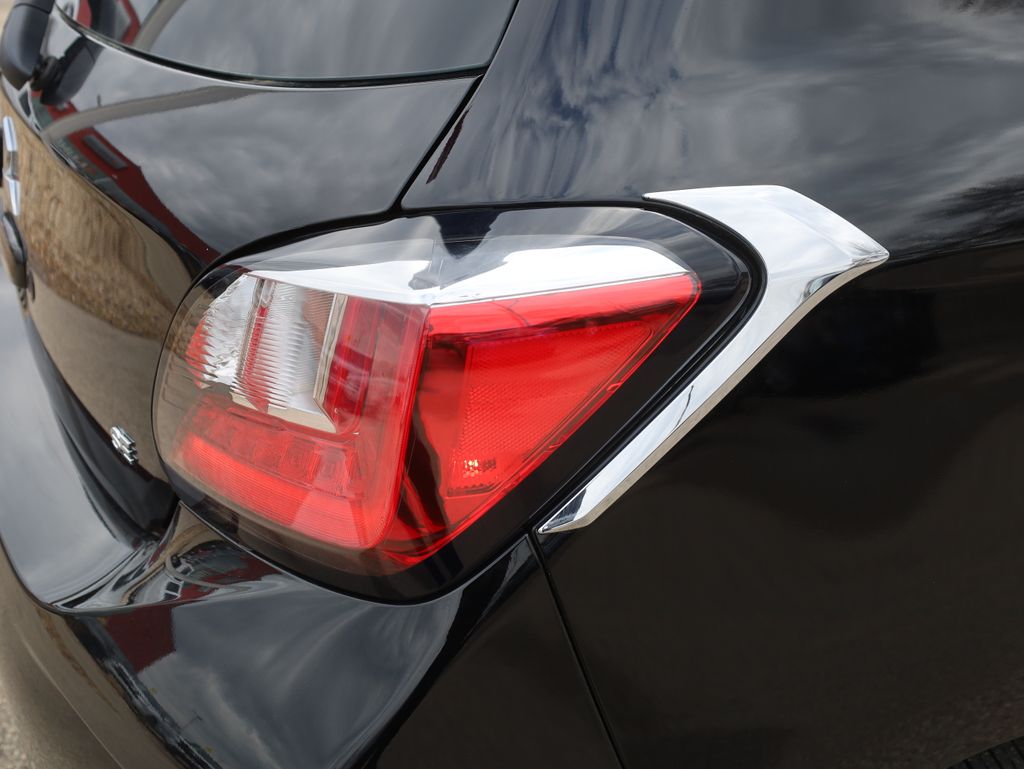 Vehicle image 10 of 39
