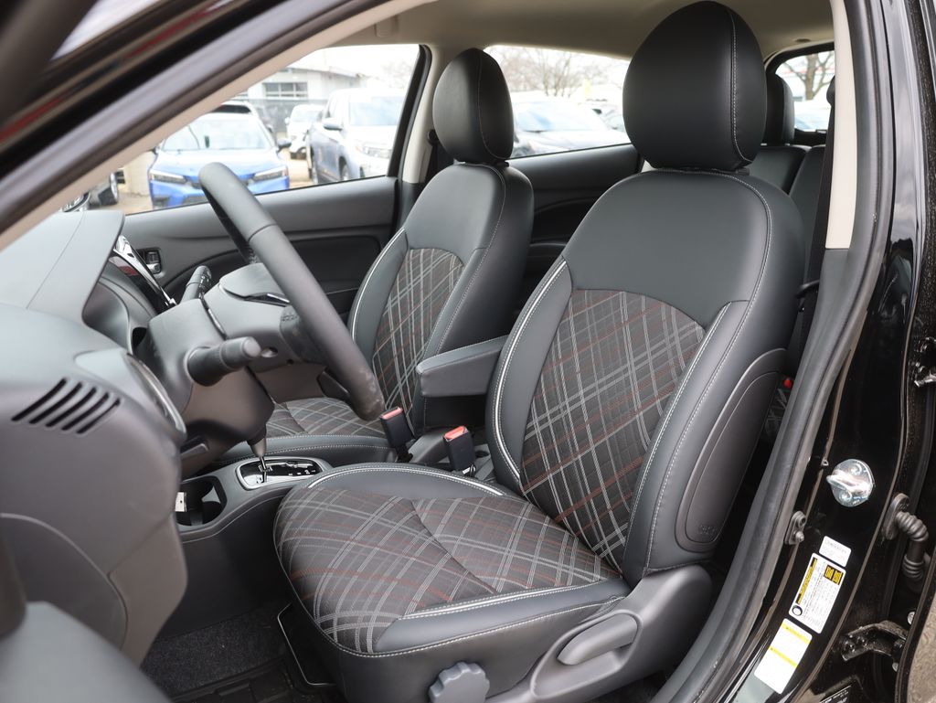 Vehicle image 25 of 39