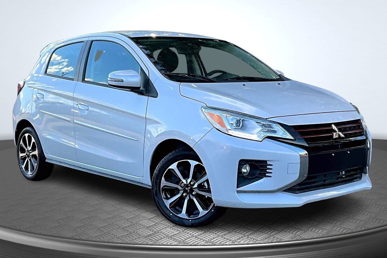 2024 Mitsubishi Mirage Image 2 of 14