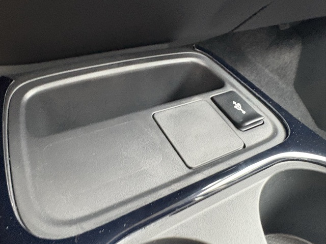 Vehicle image 21 of 29