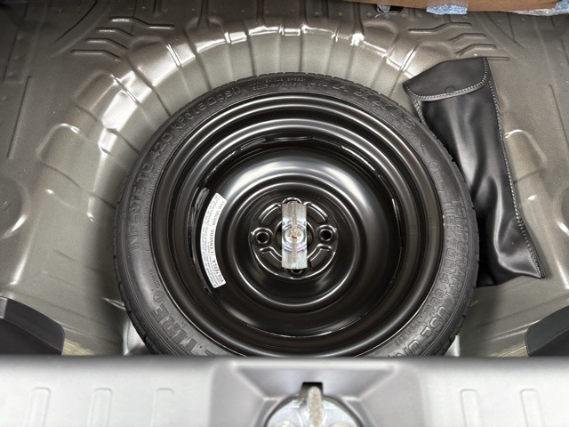 Vehicle image 12 of 29