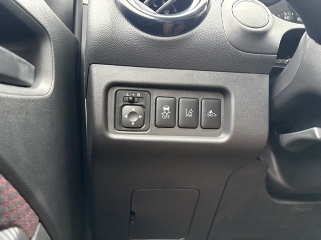 Vehicle image 18 of 29