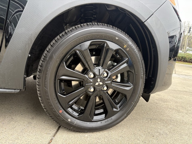 Vehicle image 8 of 29