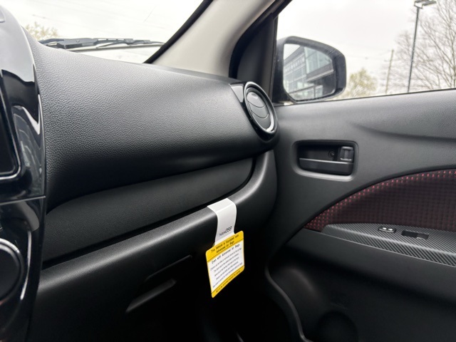 Vehicle image 24 of 29