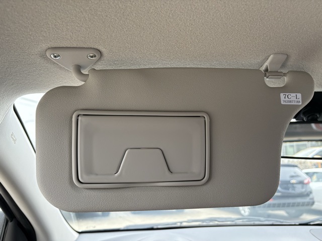 Vehicle image 26 of 29