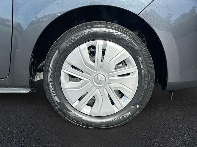 Vehicle image 9 of 32