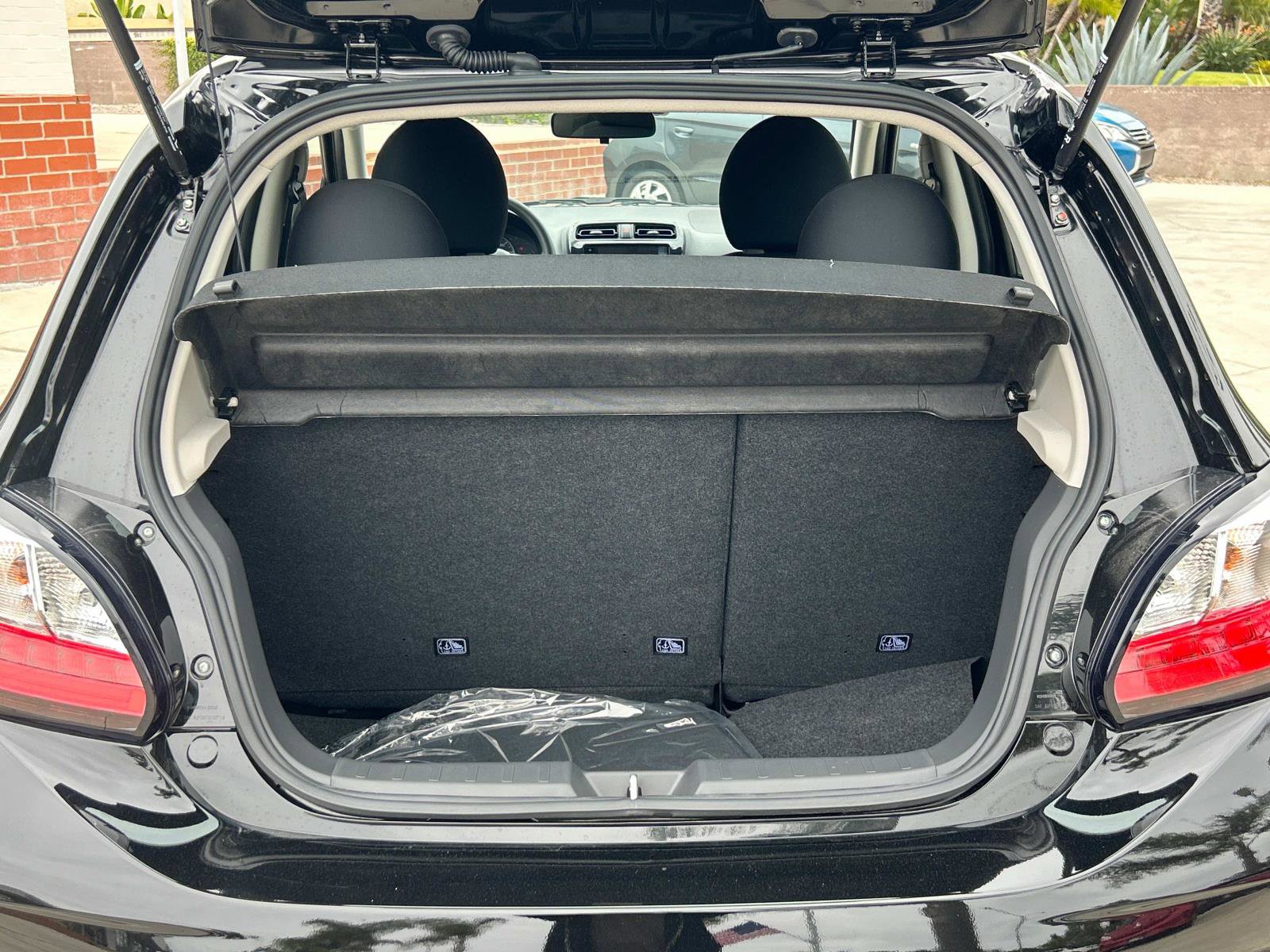 Vehicle image 7 of 29