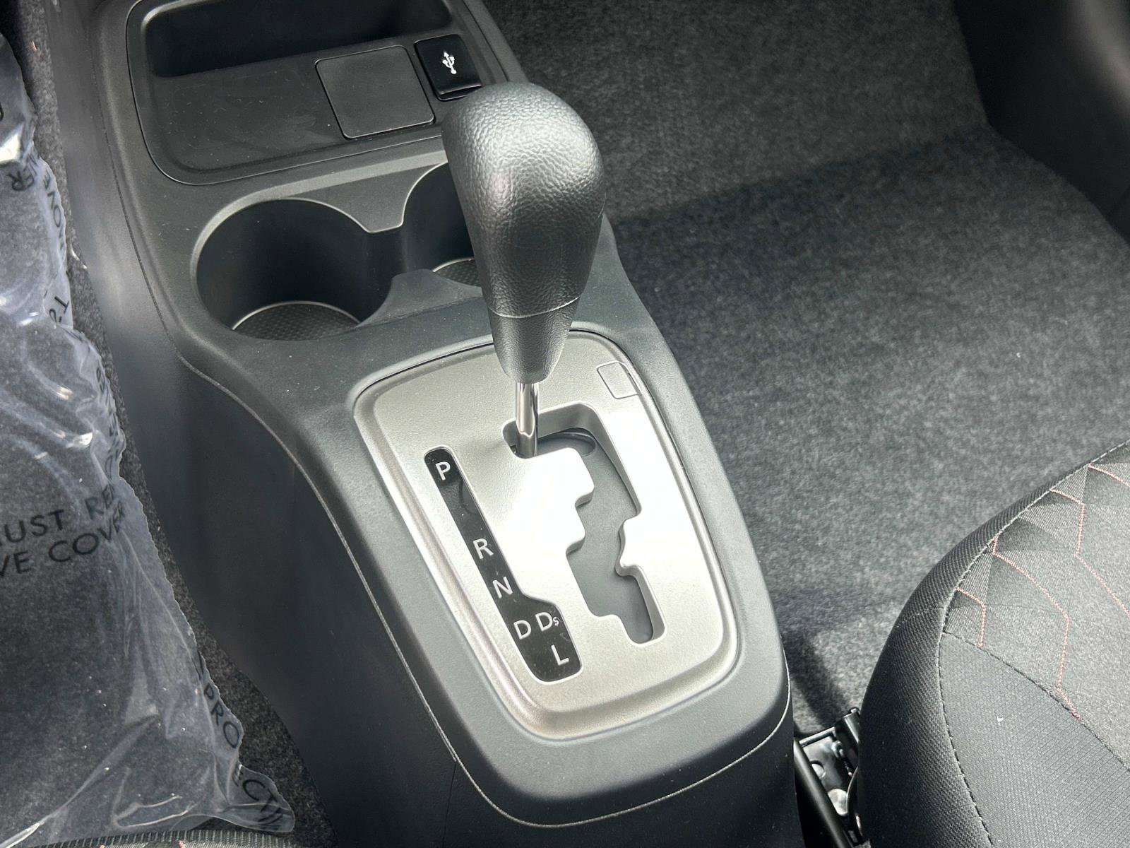 Vehicle image 19 of 29