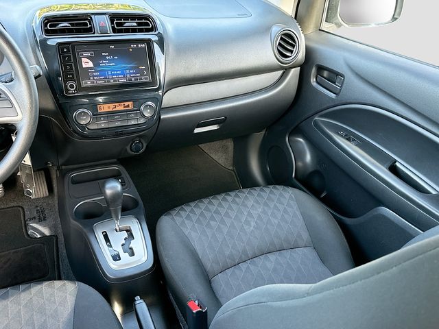 Vehicle image 28 of 32