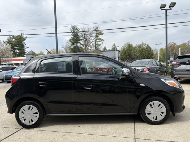 Vehicle image 4 of 32