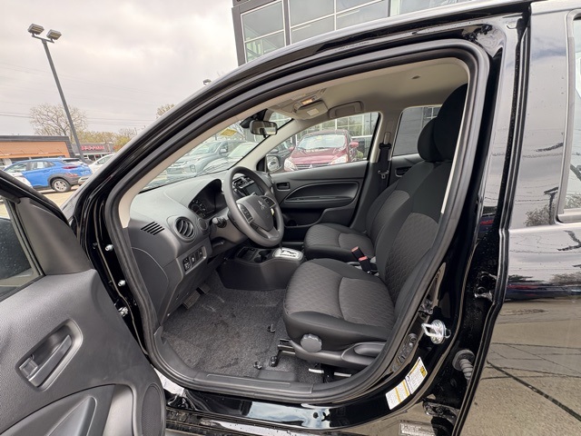 Vehicle image 10 of 32