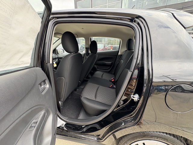Vehicle image 11 of 32