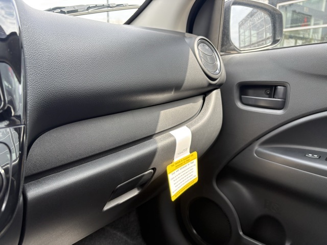 Vehicle image 22 of 32