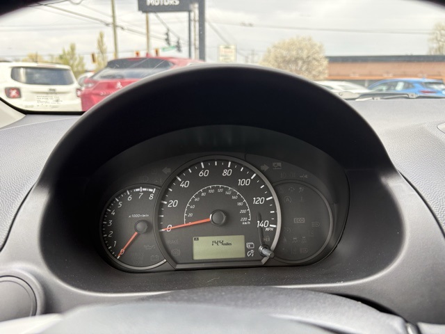 Vehicle image 18 of 32