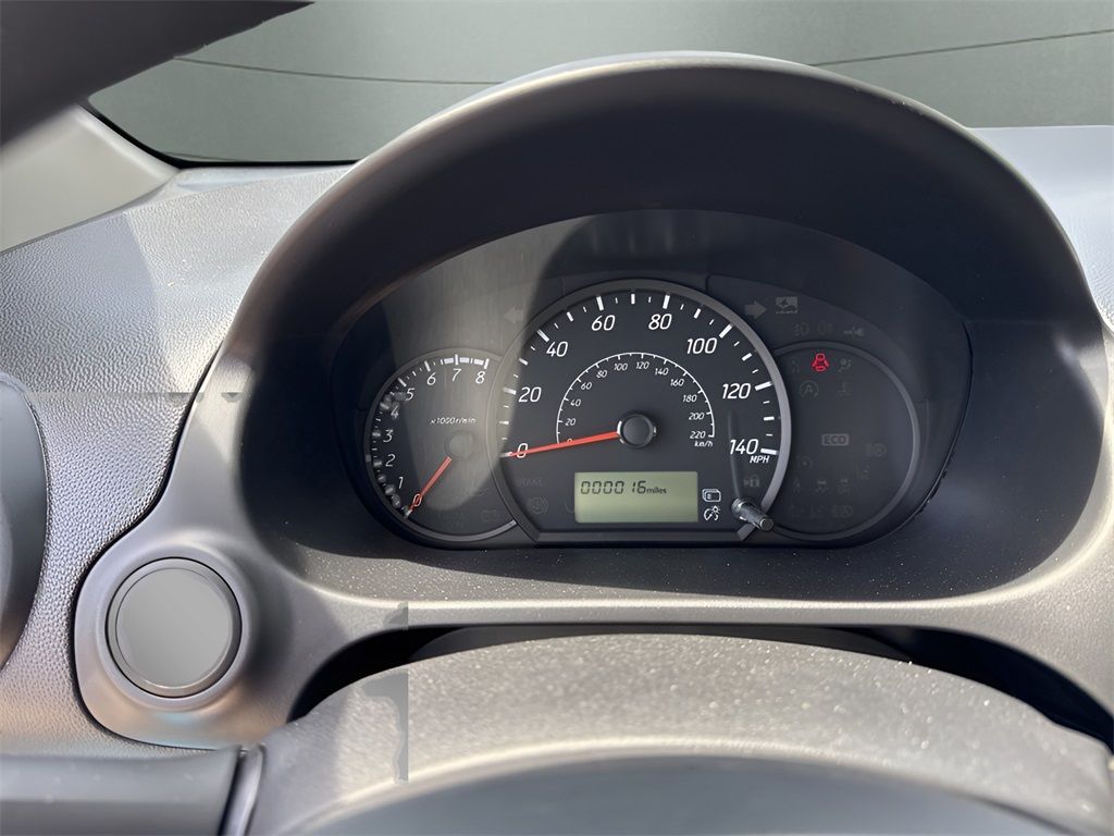 Vehicle image 13 of 26