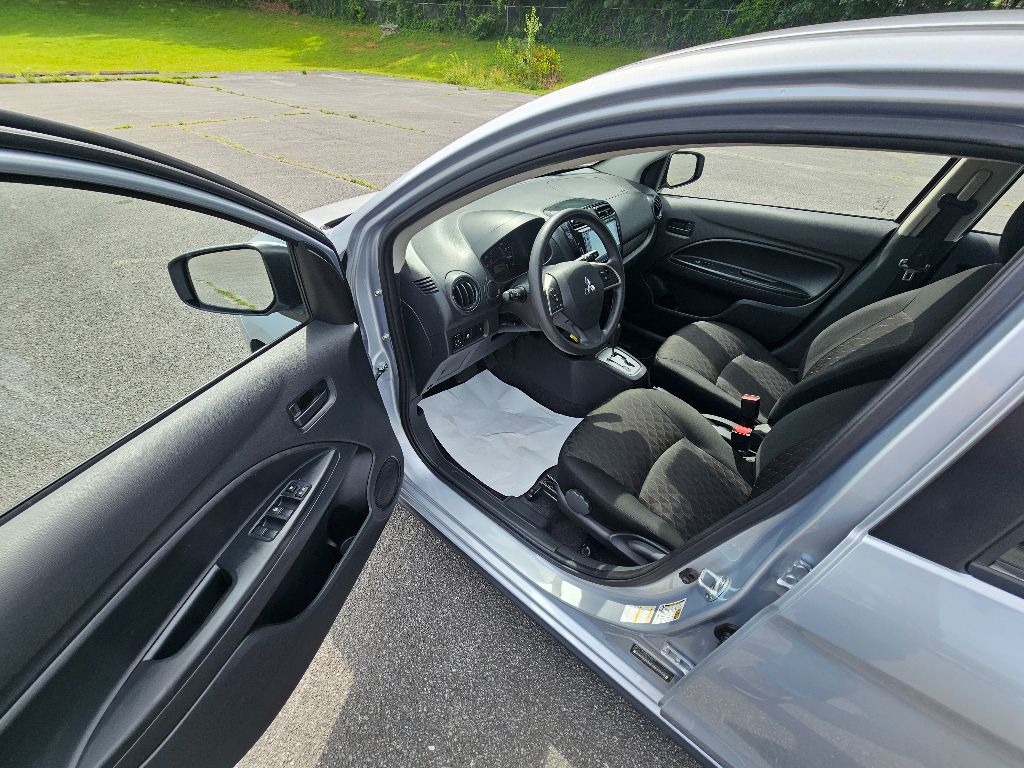 Vehicle image 10 of 20