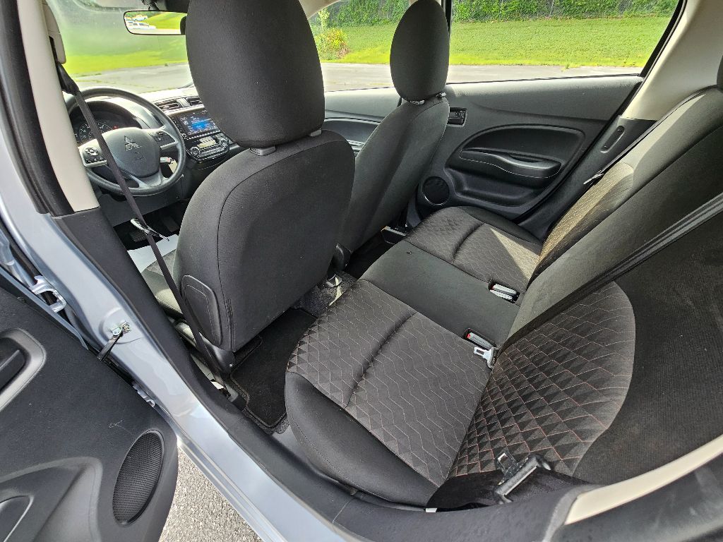 Vehicle image 17 of 20