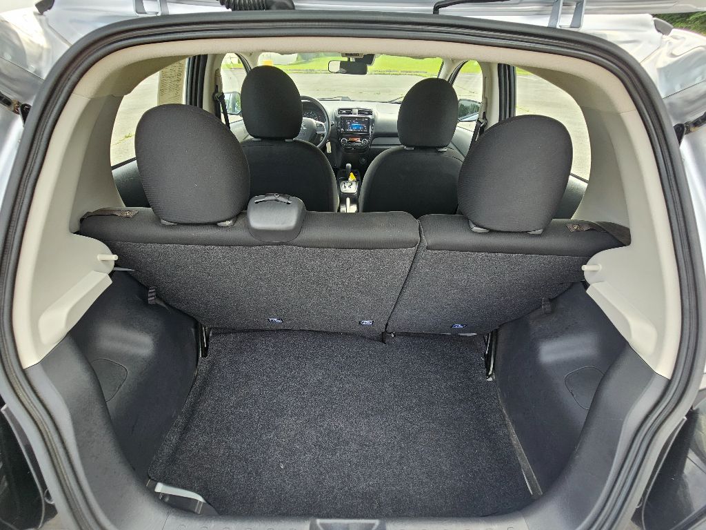 Vehicle image 18 of 20