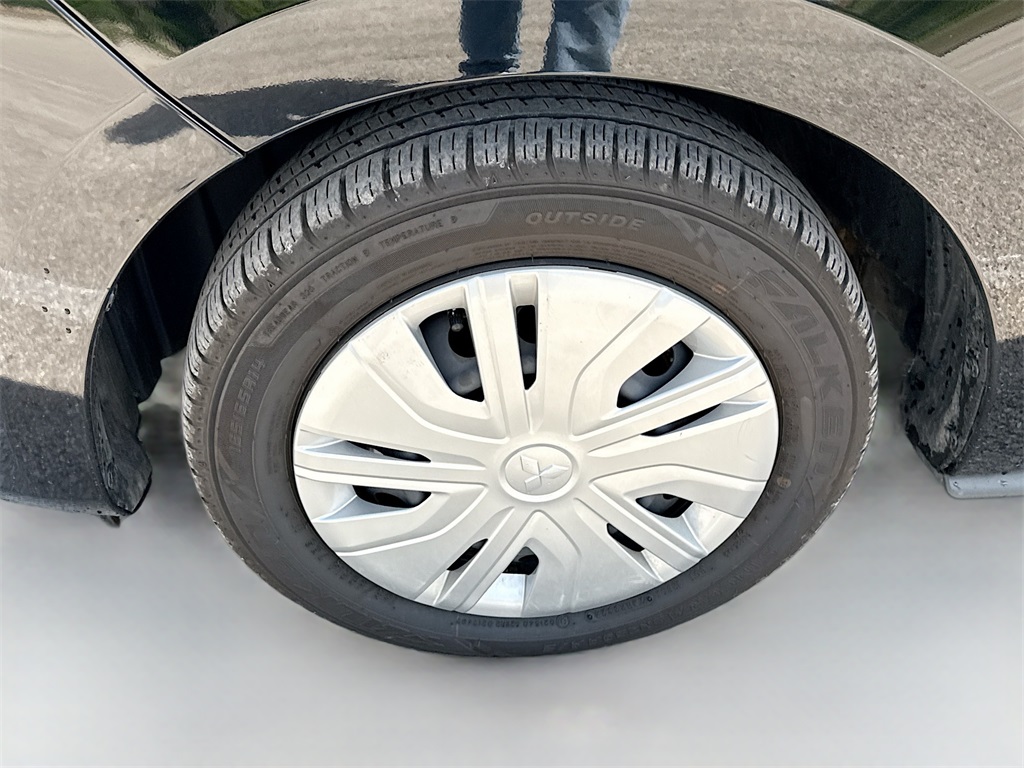 Vehicle image 11 of 29