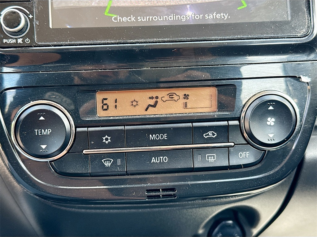 Vehicle image 24 of 29