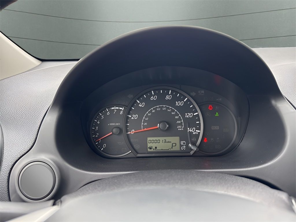 Vehicle image 12 of 28