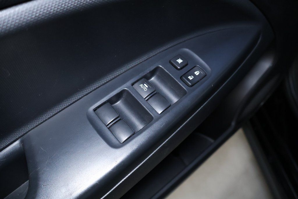 Vehicle image 24 of 31