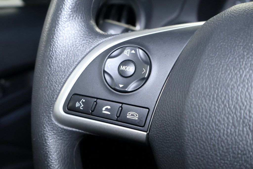 Vehicle image 25 of 31