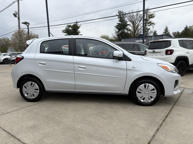 Vehicle image 3 of 28