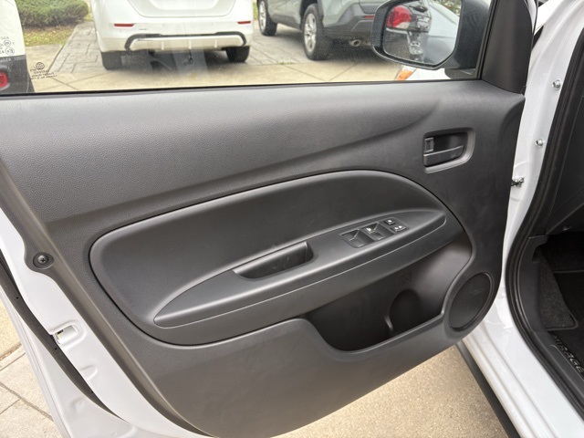 Vehicle image 15 of 28
