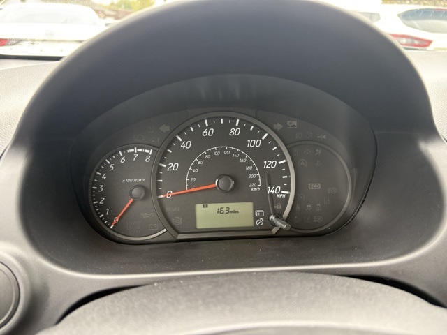 Vehicle image 17 of 28