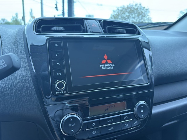 Vehicle image 24 of 28