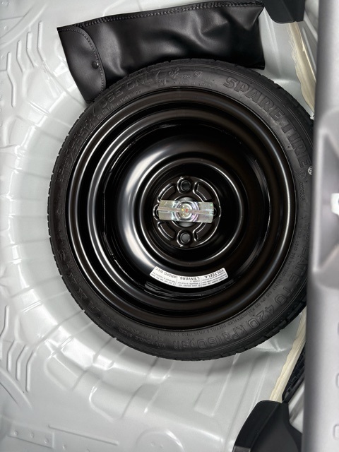 Vehicle image 14 of 28