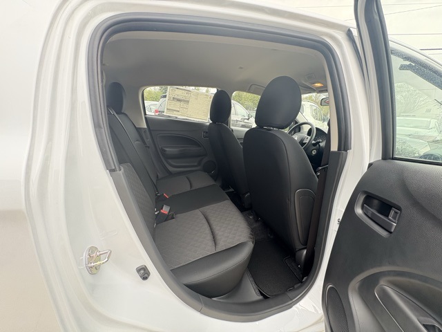 Vehicle image 11 of 28