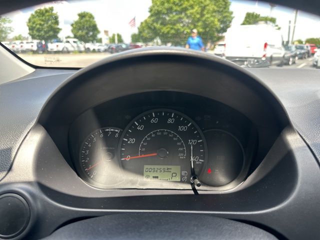 Vehicle image 15 of 33