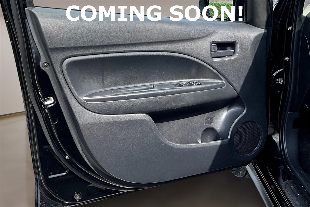Vehicle image 23 of 34