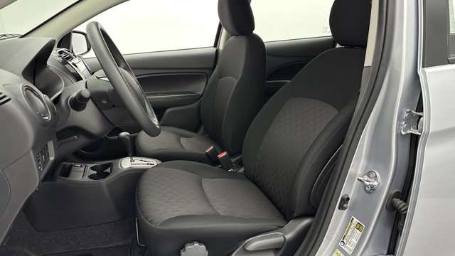 Vehicle image 23 of 32