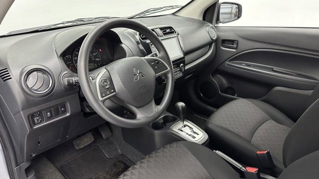 Vehicle image 8 of 32
