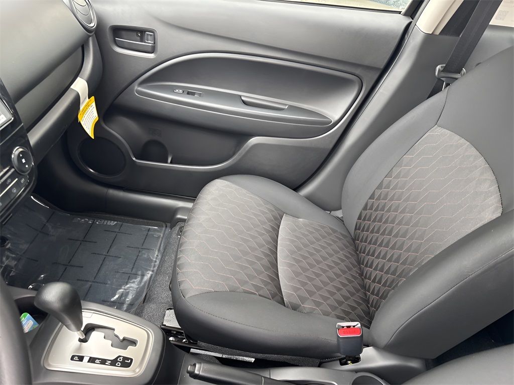 Vehicle image 11 of 32