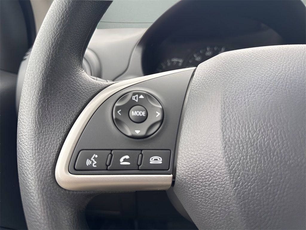 Vehicle image 20 of 32