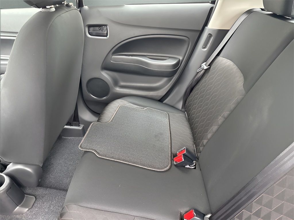 Vehicle image 9 of 32