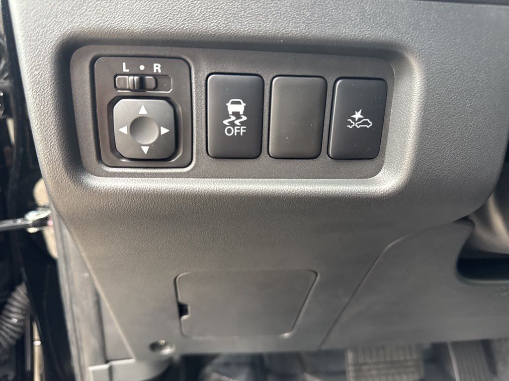 Vehicle image 32 of 32