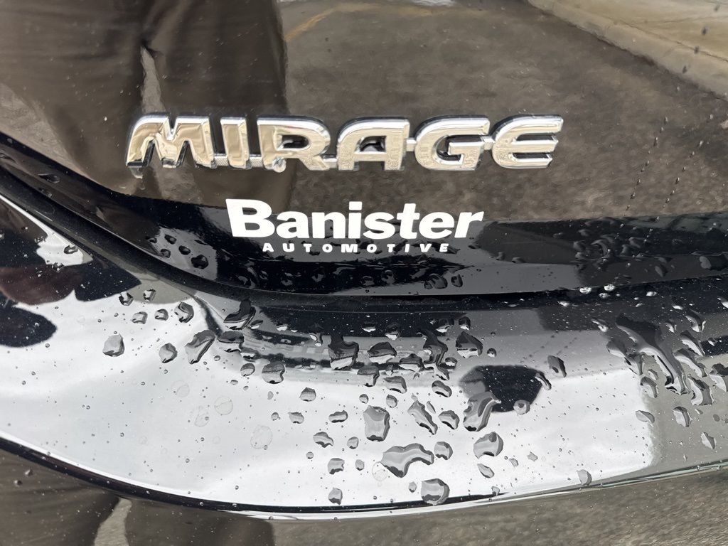 Vehicle image 29 of 32