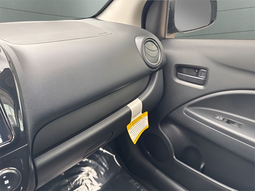 Vehicle image 31 of 32