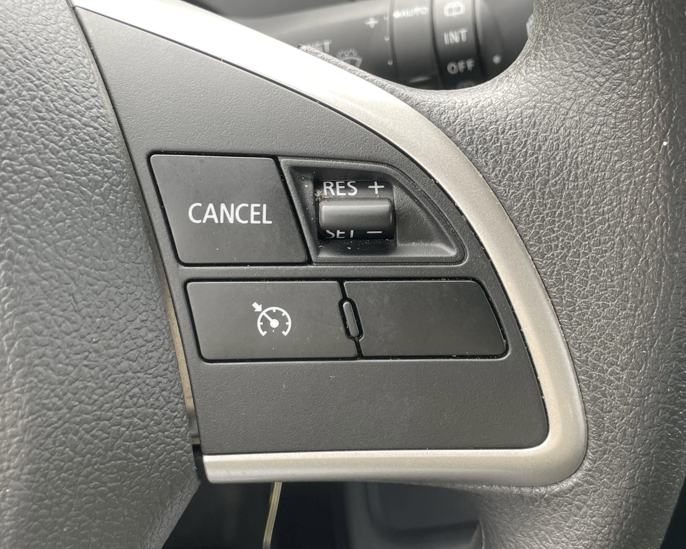 Vehicle image 10 of 18