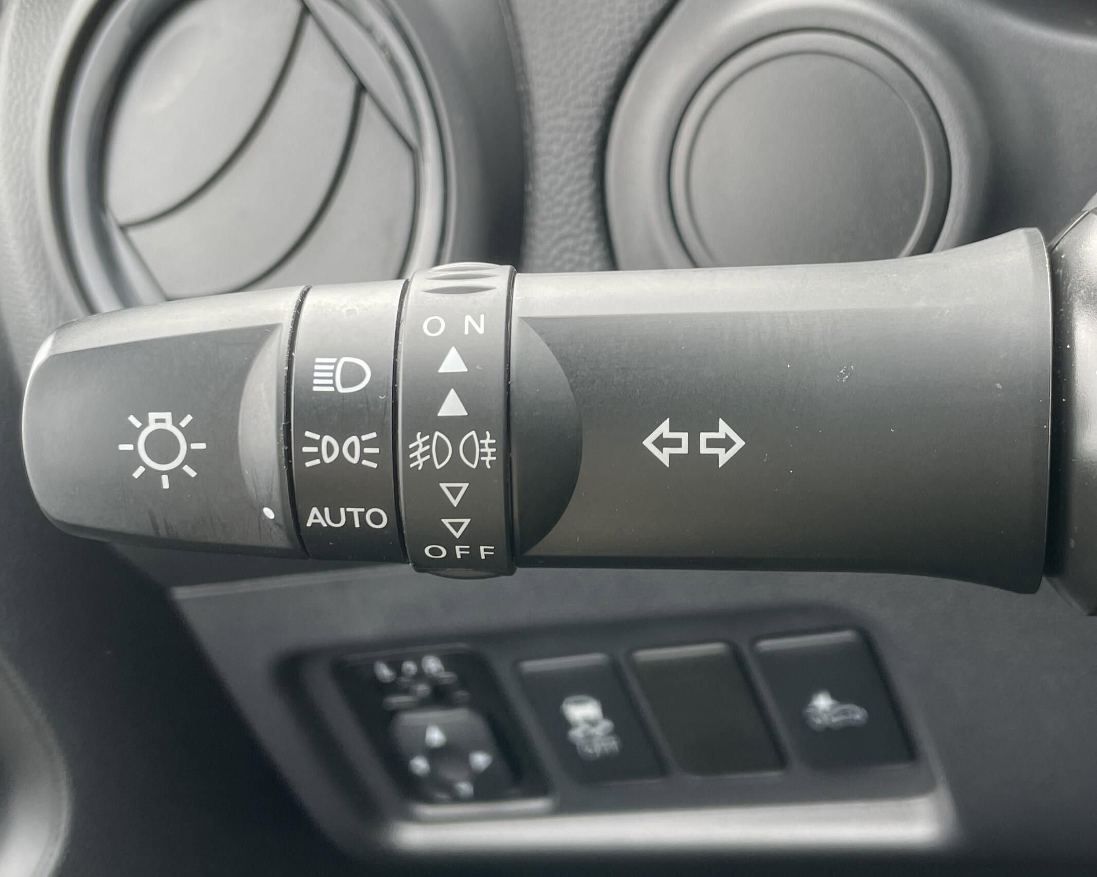 Vehicle image 11 of 18