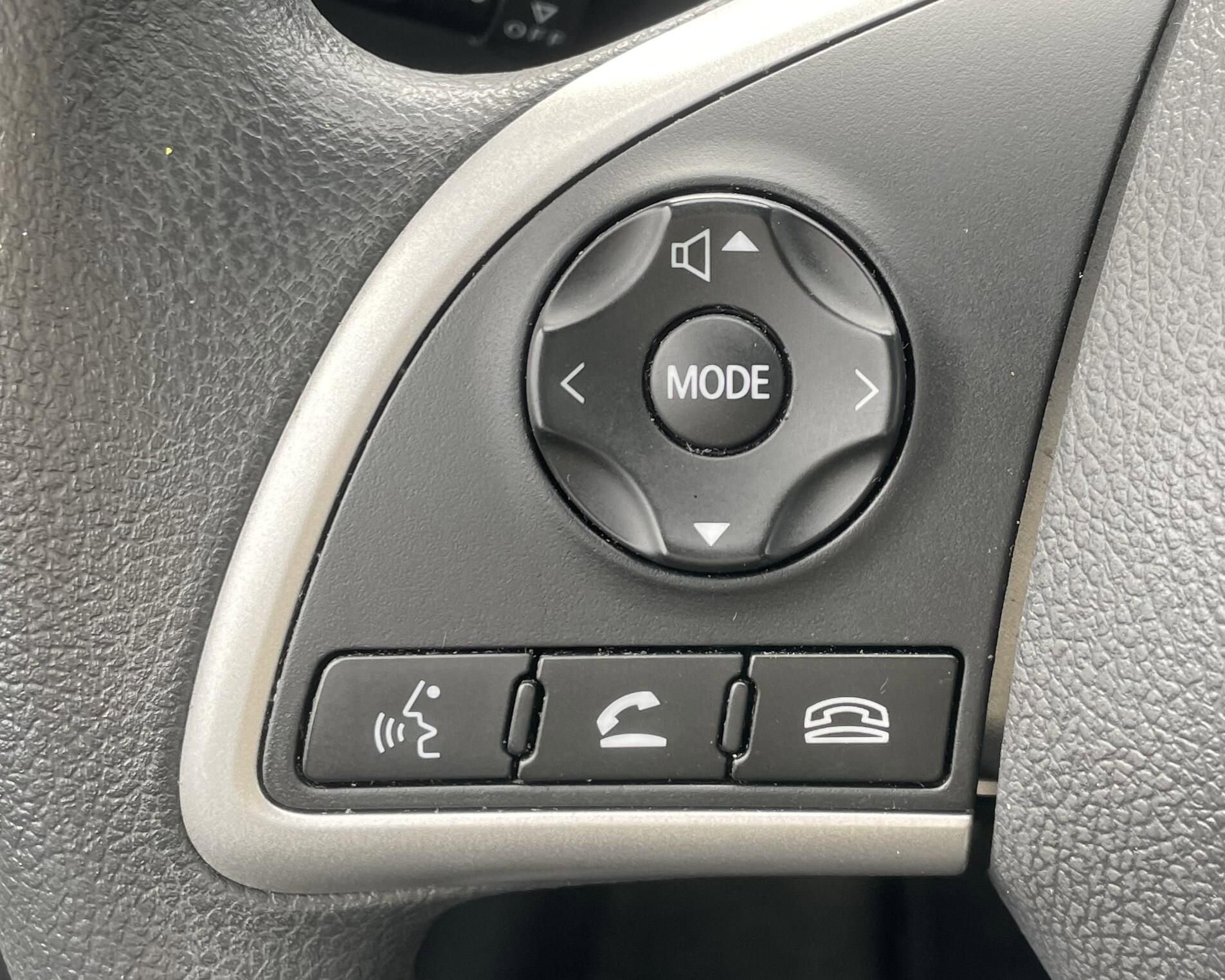 Vehicle image 9 of 18