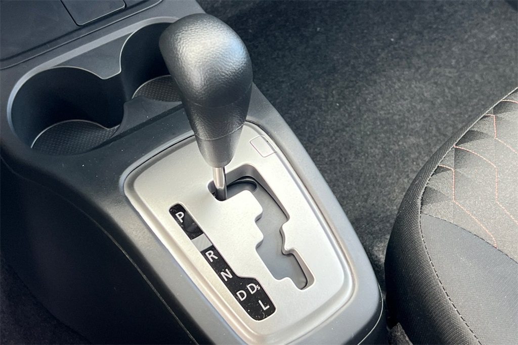 Vehicle image 20 of 27