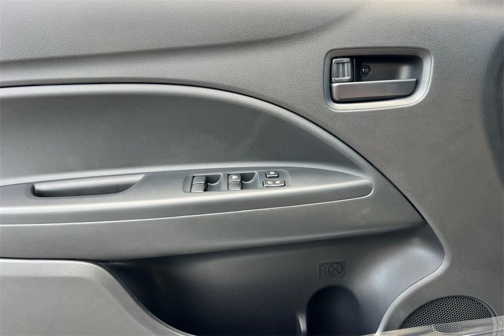 Vehicle image 10 of 27